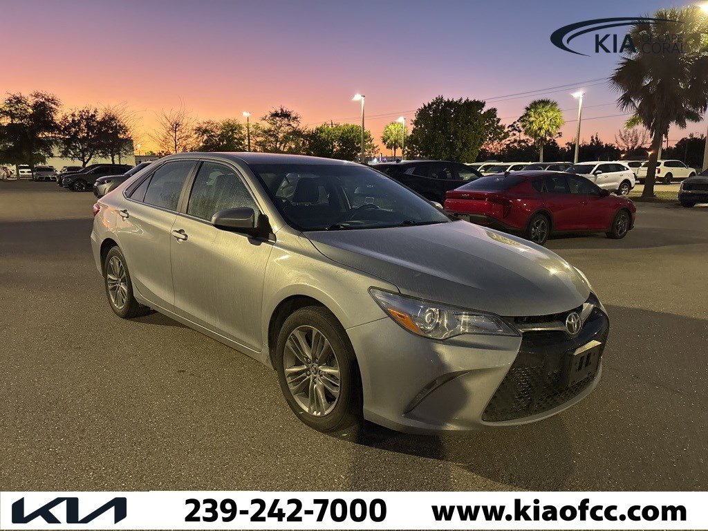Used 2016 Toyota Camry LE image 8