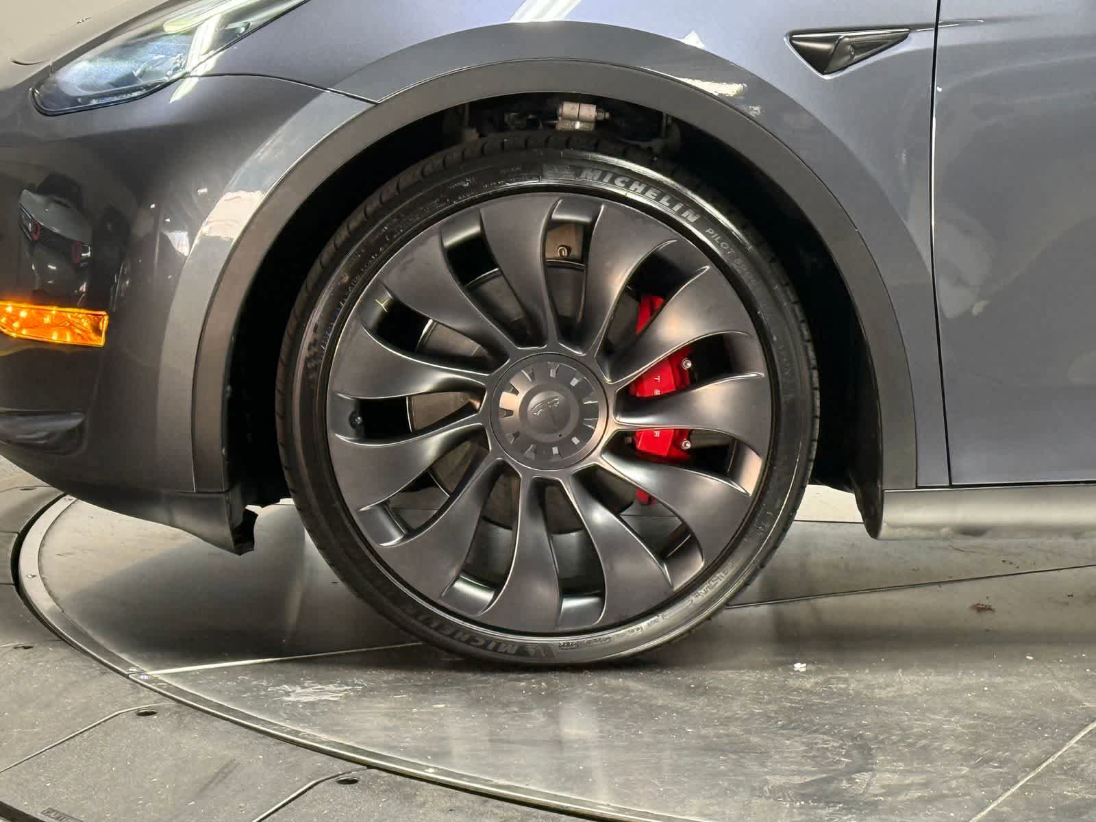 Used 2023 Tesla Model Y Performance AWD/4WD image 9