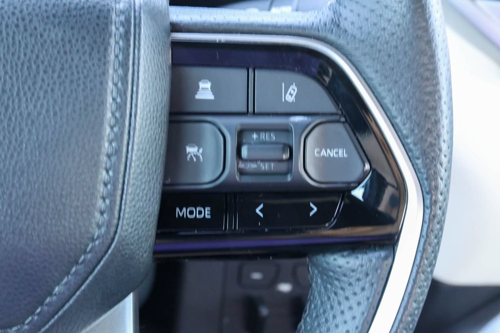 Used 2023 Toyota Tundra Capstone AWD/4WD image 36