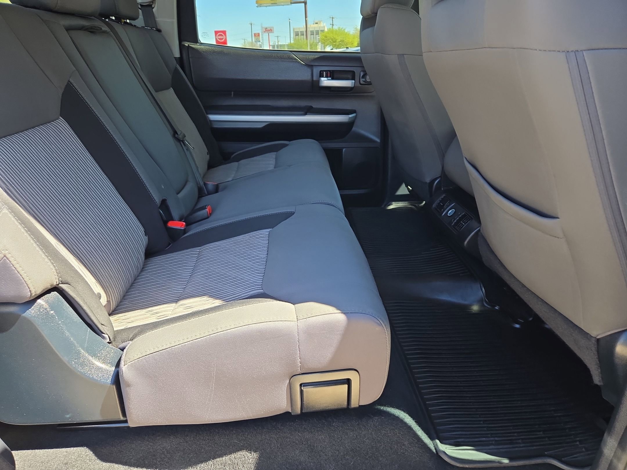 Used 2017 Toyota Tundra SR5 image 25