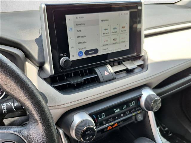 Used 2024 Toyota RAV4 XLE FWD image 11