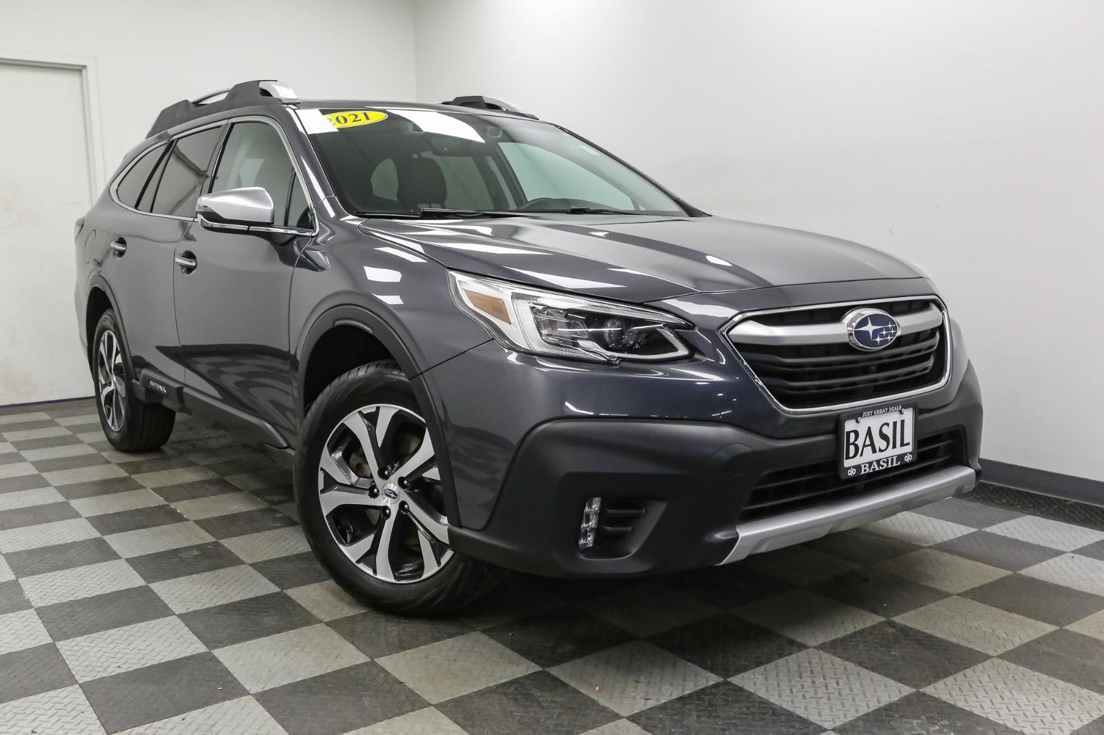 Used 2021 Subaru Outback Touring image 2