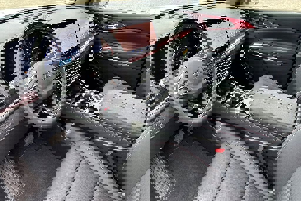 New 2026 Chevrolet Traverse Z71 image 8