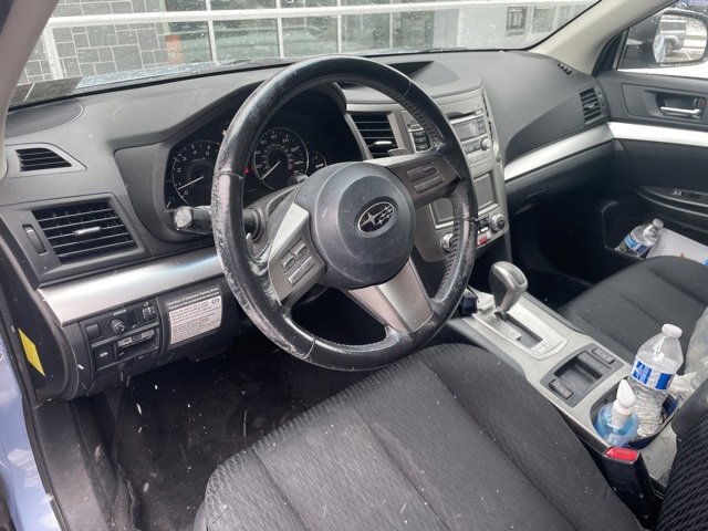 Used 2011 Subaru Outback 2.5i Premium w/ All-Weather Pkg image 9