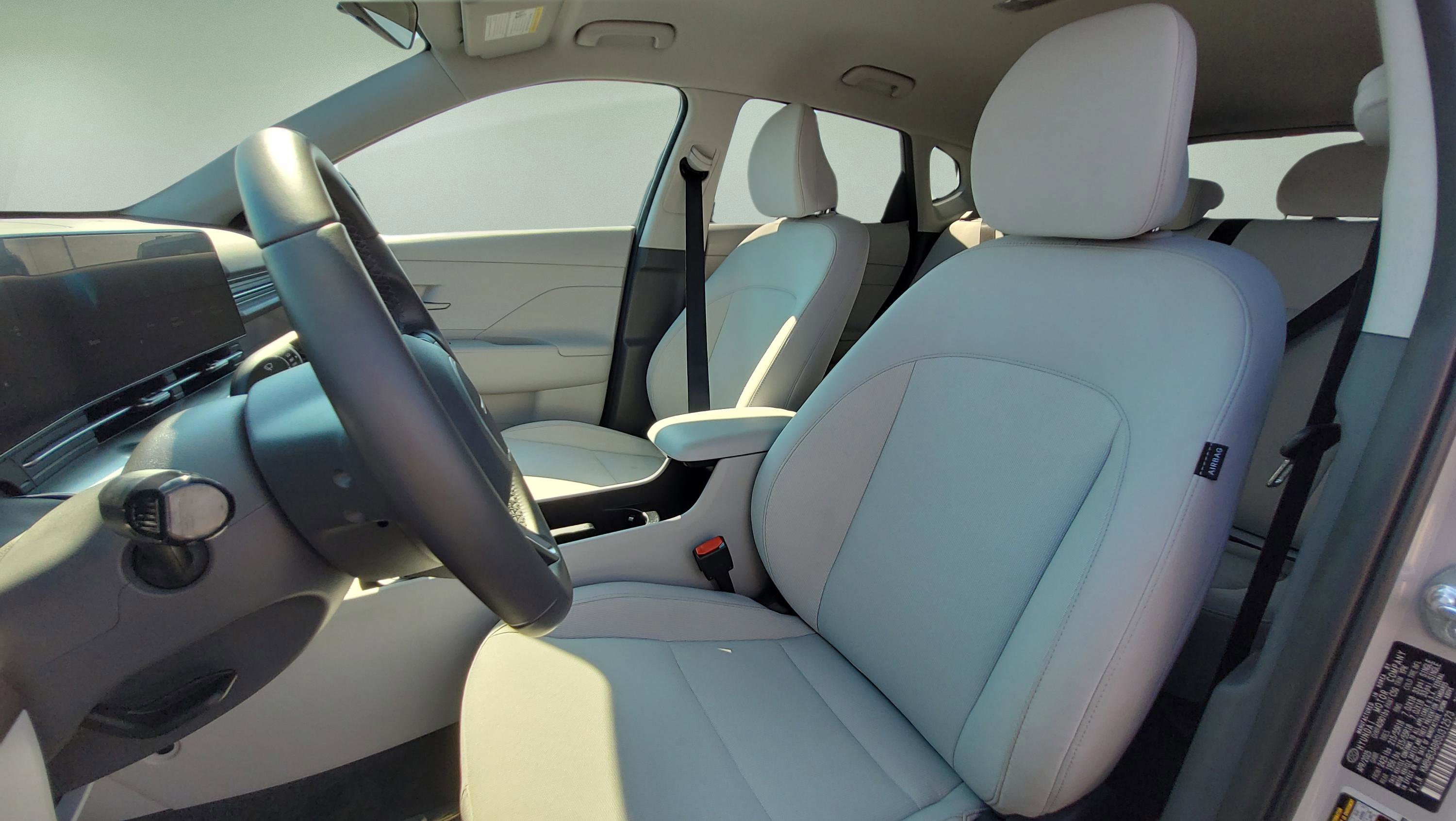 Used 2025 Hyundai Kona SEL image 27