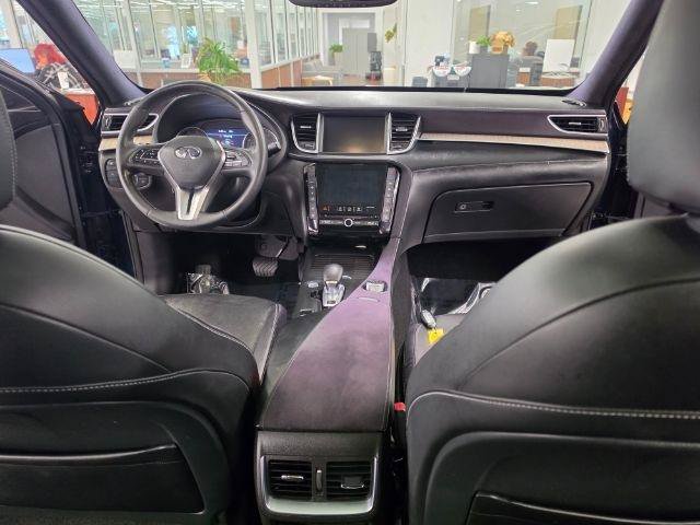 Used 2019 INFINITI QX50 Essential w/ Sensory Package AWD/4WD image 10