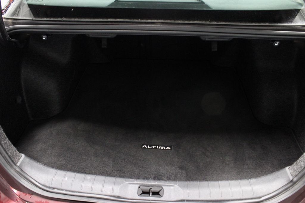 Certified 2024 Nissan Altima 2.5 SV FWD image 13