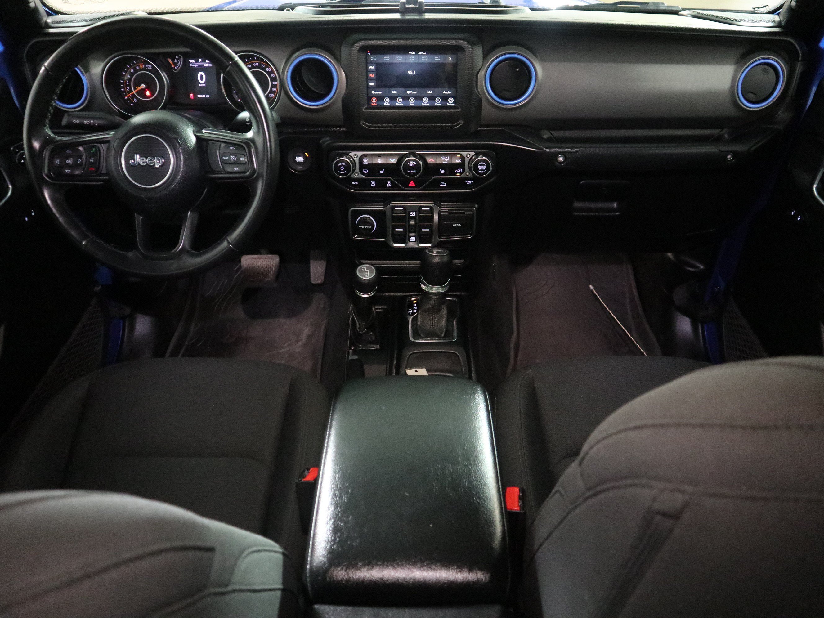 Used 2022 Jeep Gladiator Sport AWD/4WD image 15