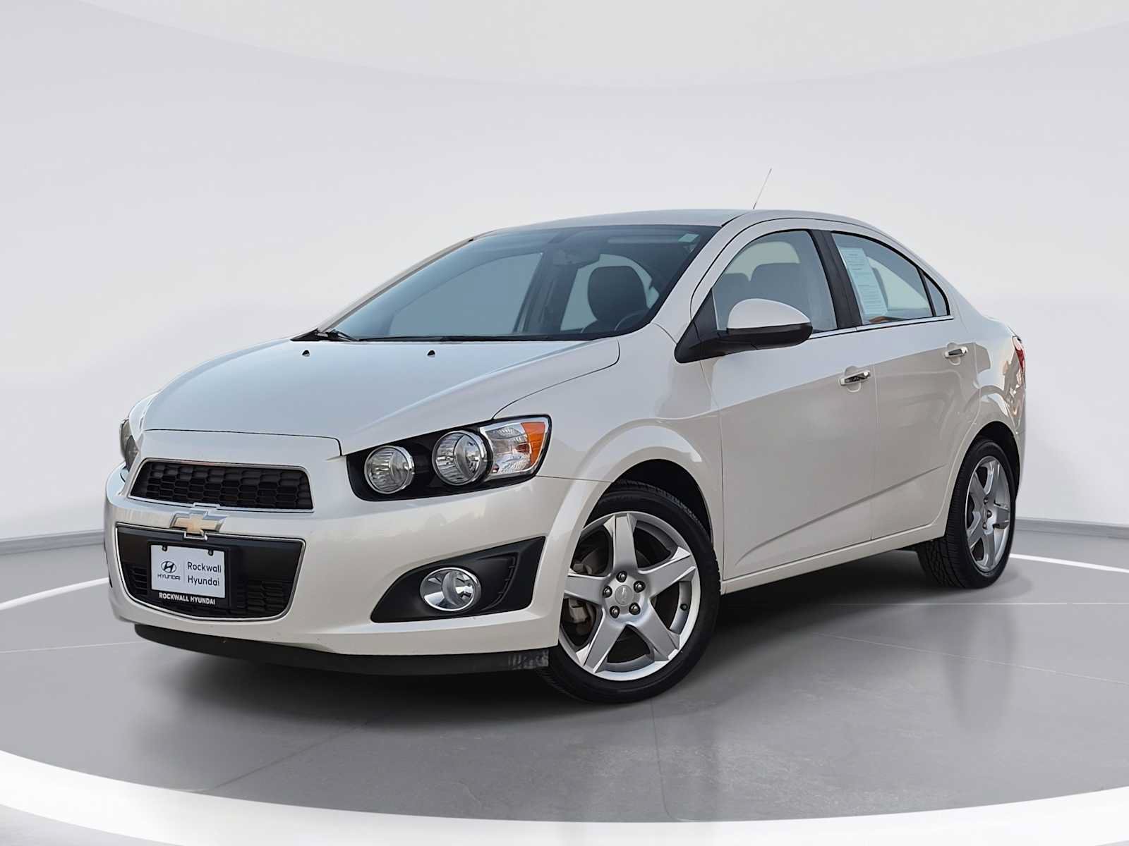 Used 2015 Chevrolet Sonic LTZ FWD image 1