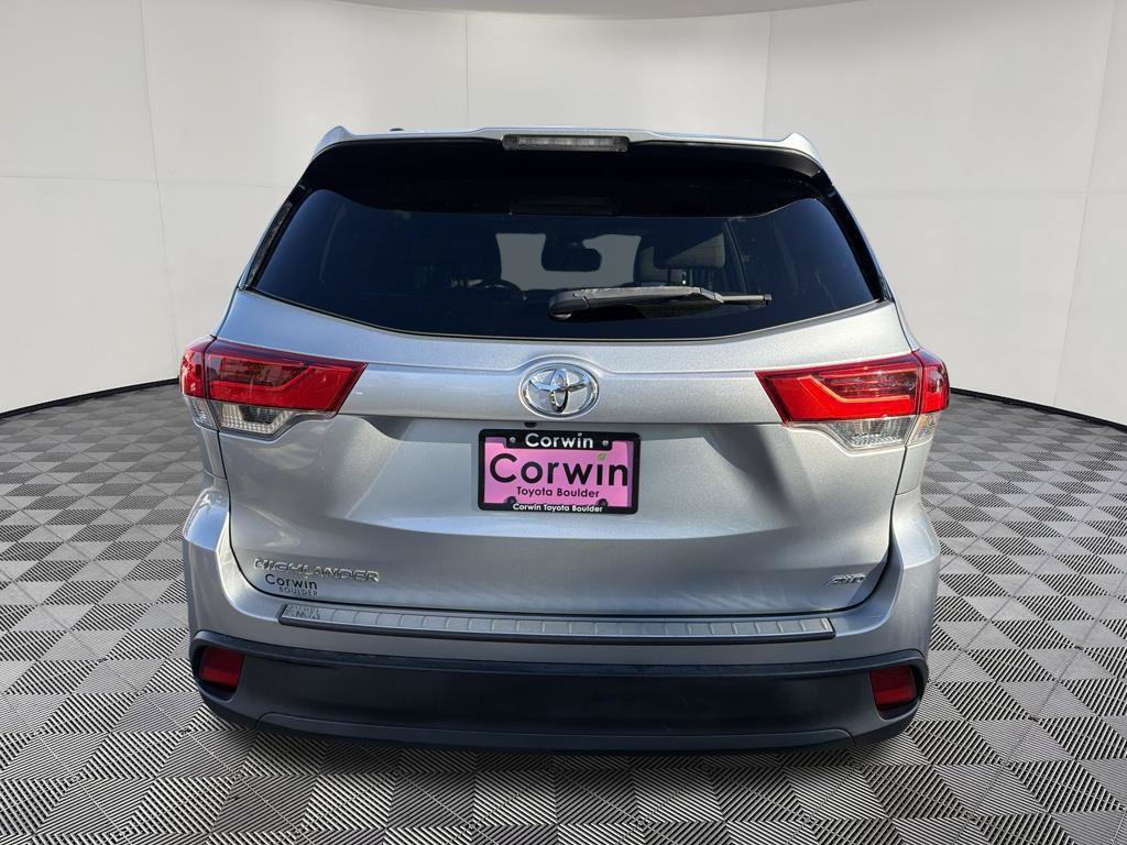 Used 2018 Toyota Highlander LE w/ Protection Package #3 AWD/4WD image 6