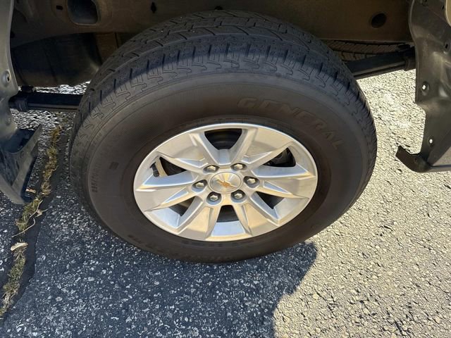 Used 2025 Chevrolet Silverado 1500 LT image 17