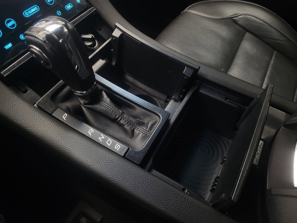 Used 2019 Ford Taurus Limited image 26