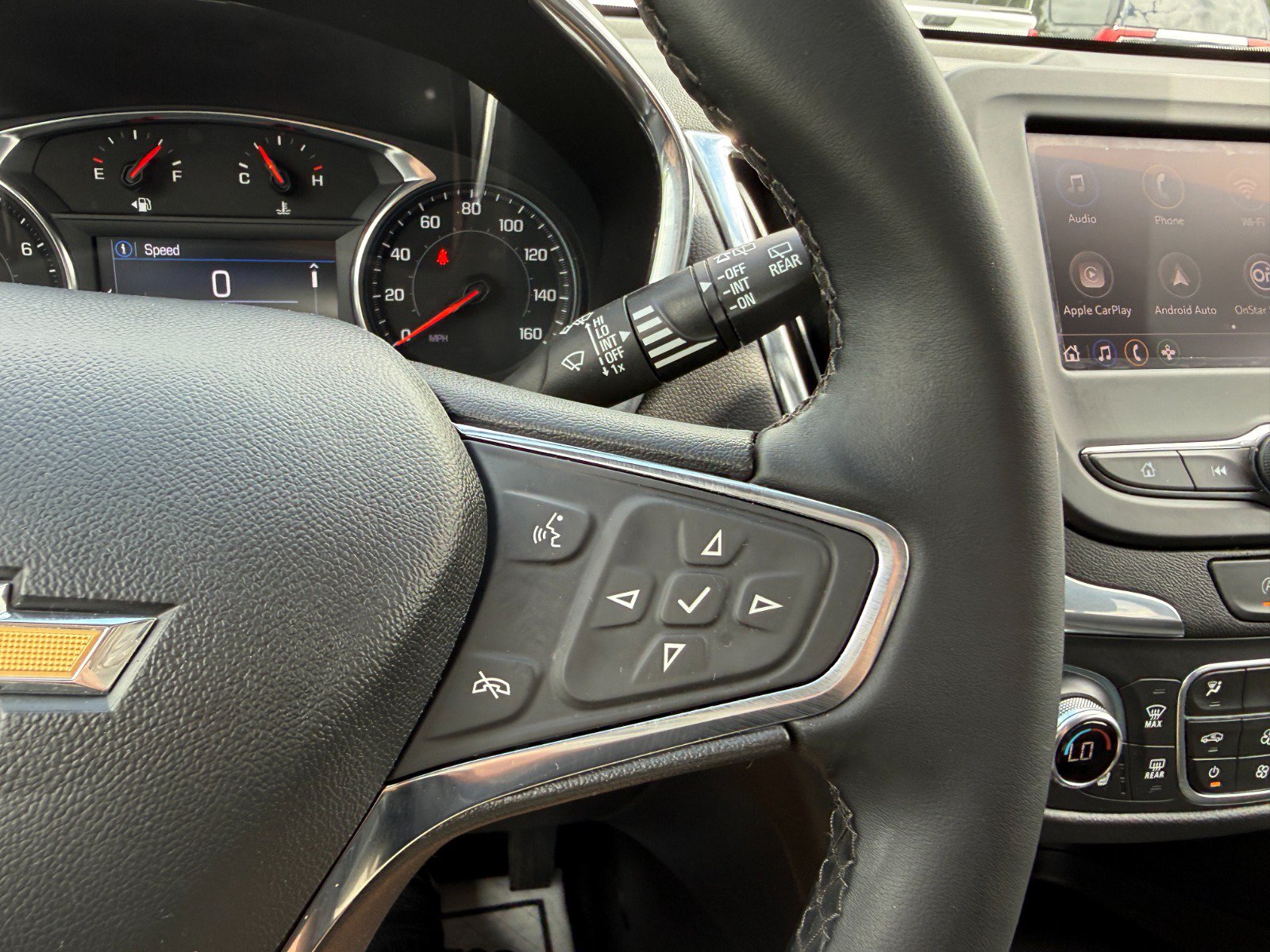 Used 2024 Chevrolet Equinox LT AWD/4WD image 27