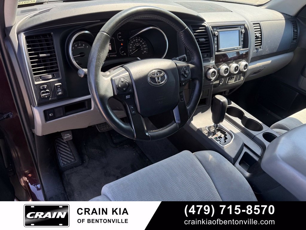 Used 2018 Toyota Sequoia SR5 AWD/4WD image 9