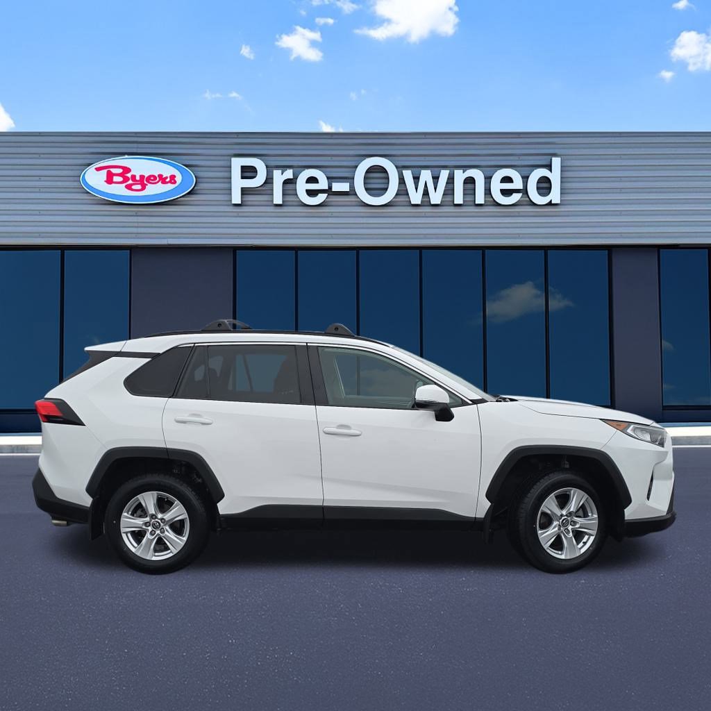 Used 2021 Toyota RAV4 XLE image 8