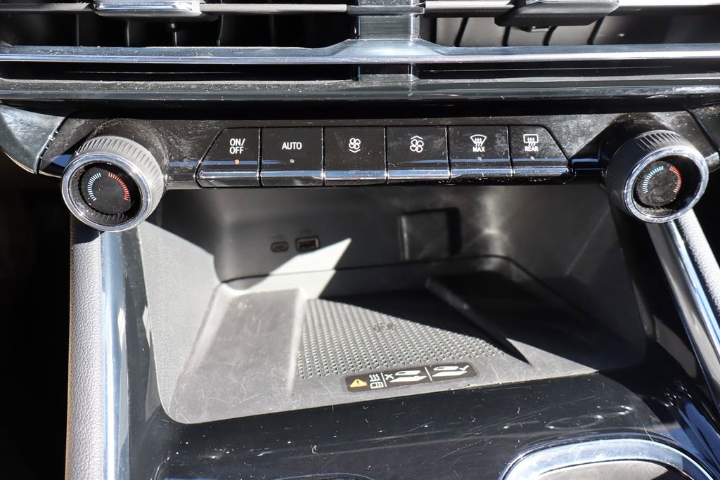 Used 2024 Chevrolet Traverse RS w/ LPO, Floor Liner Package image 27