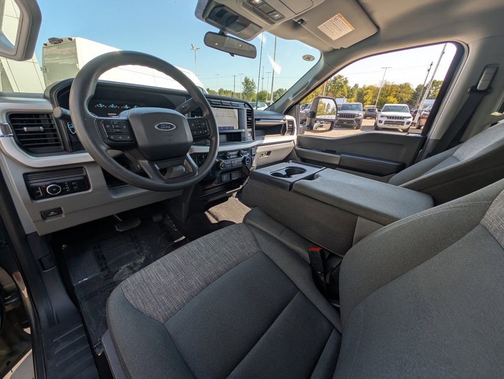Used 2024 Ford F250 XLT image 13