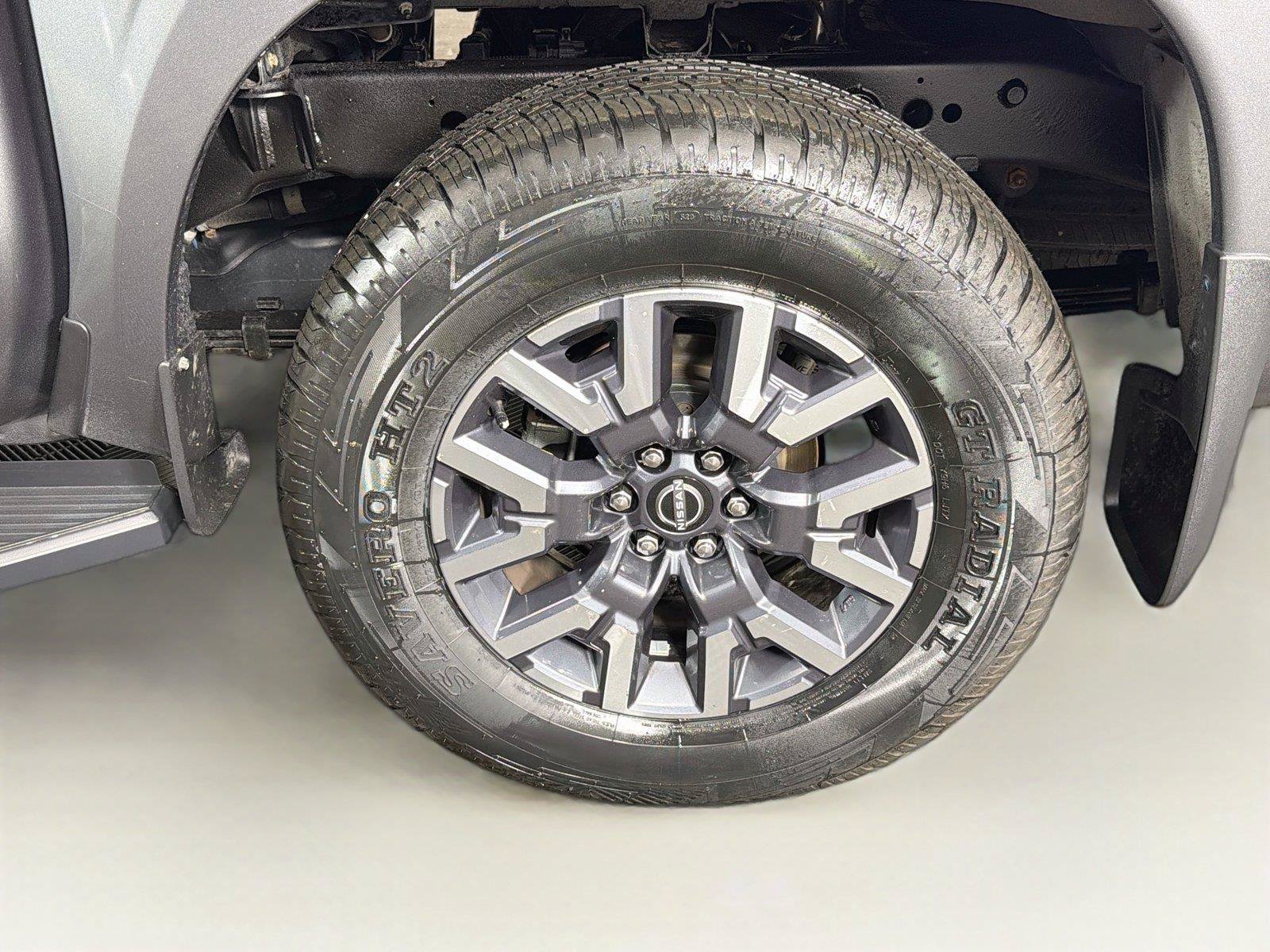Used 2025 Nissan Frontier SL AWD/4WD image 36