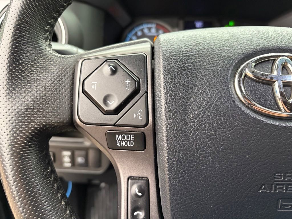 Used 2019 Toyota Tacoma TRD Sport w/ TRD Premium Sport Package AWD/4WD image 31