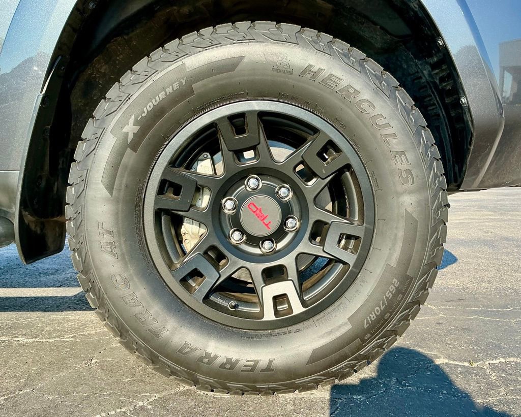 Used 2022 Toyota 4Runner SR5 Premium w/ Moonroof Package image 21