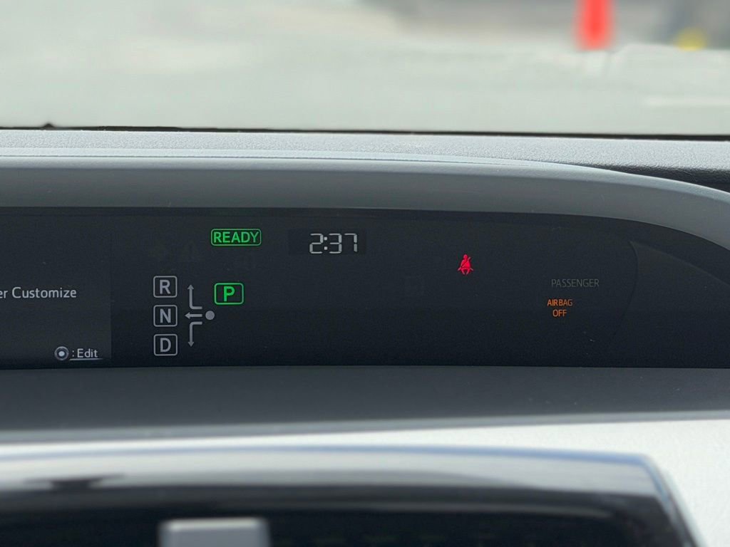 Used 2016 Toyota Prius Two FWD image 11