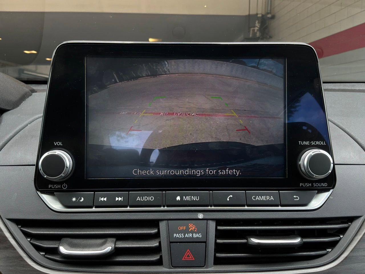 Used 2025 Nissan Altima 2.5 SV FWD image 30