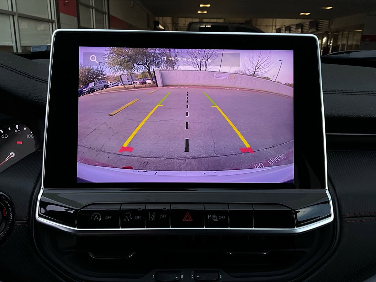 Used 2025 Jeep Compass Trailhawk image 32