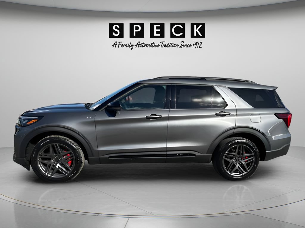 New 2026 Ford Explorer ST-Line w/ ST-Line Street Pack AWD/4WD image 3