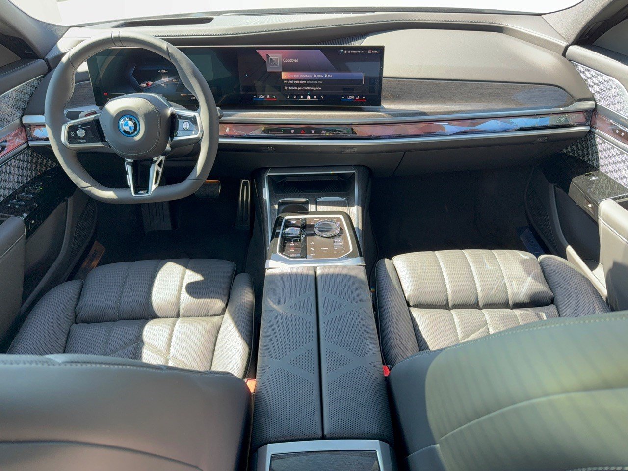 New 2026 BMW i7 xDrive60 AWD/4WD image 17