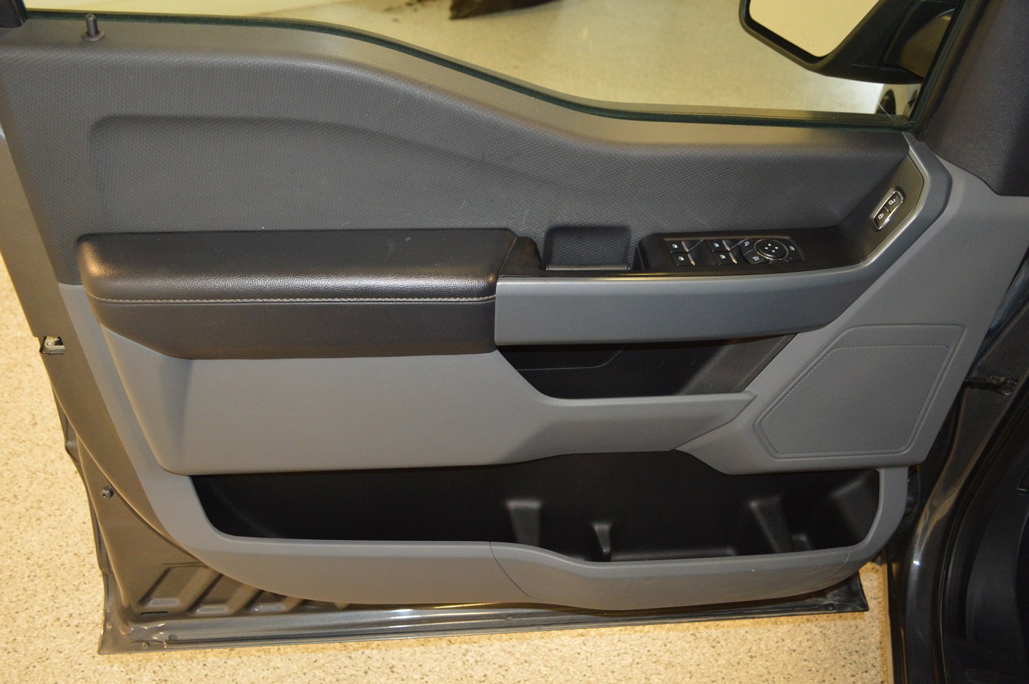 Used 2023 Ford F150 XLT image 14