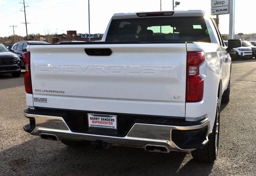 Used 2025 Chevrolet Silverado 1500 LT image 10