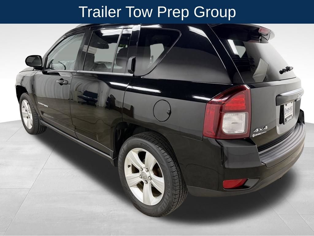 Used 2014 Jeep Compass Latitude w/ Sun/Sound Group AWD/4WD image 6
