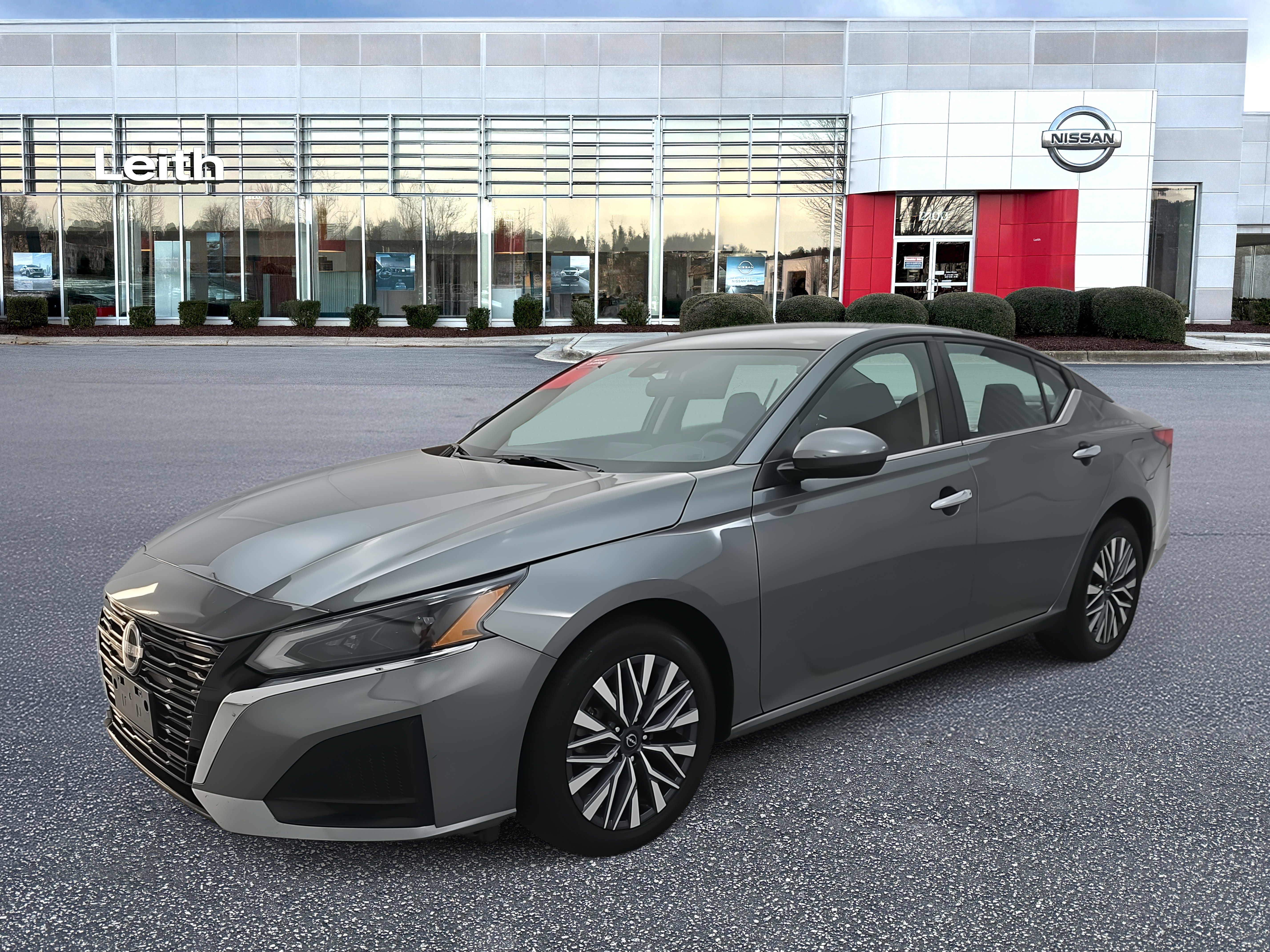 Certified 2023 Nissan Altima 2.5 SV image 1