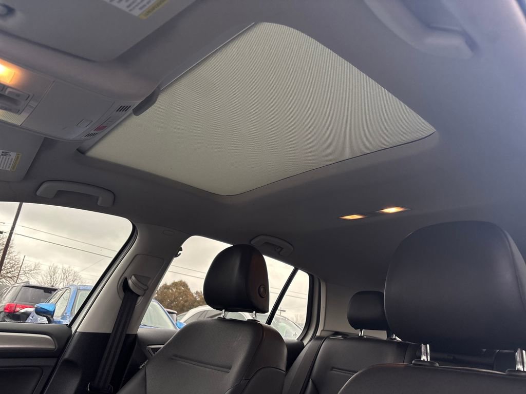 Used 2016 Volkswagen Golf SE image 13