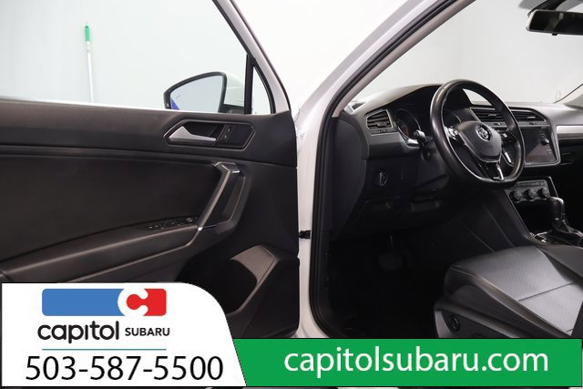 Used 2018 Volkswagen Tiguan SEL AWD/4WD image 9
