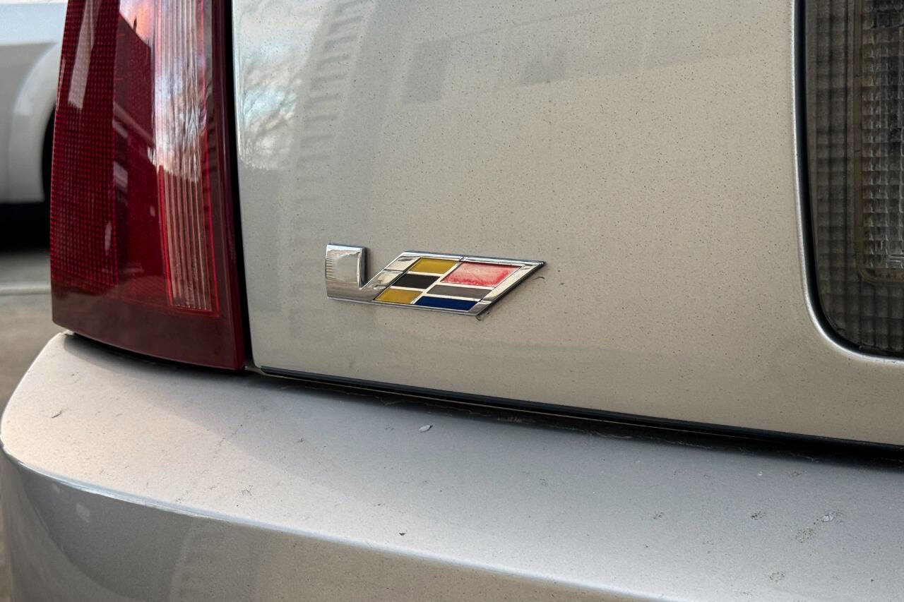 Used 2006 Cadillac XLR V image 23