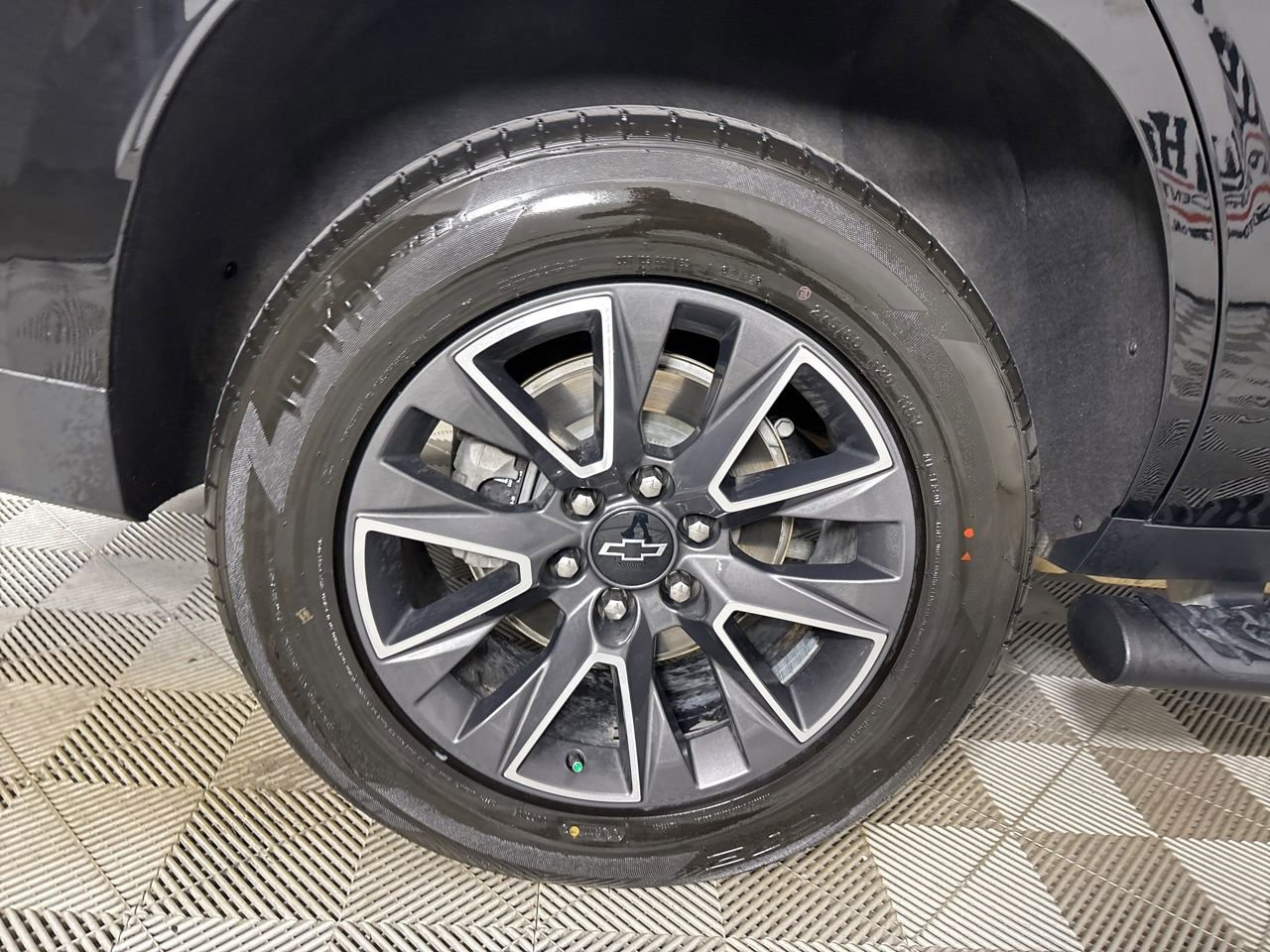 Used 2023 Chevrolet Tahoe Z71 image 36