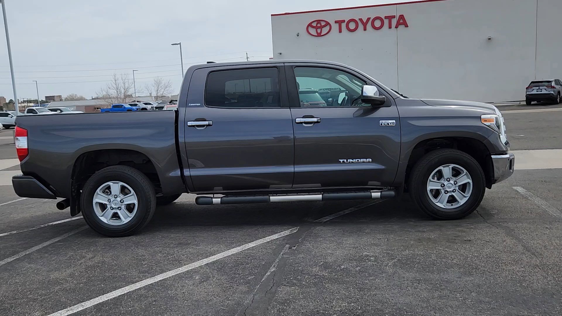 Used 2020 Toyota Tundra Limited w/ Limited Premium Package image 3