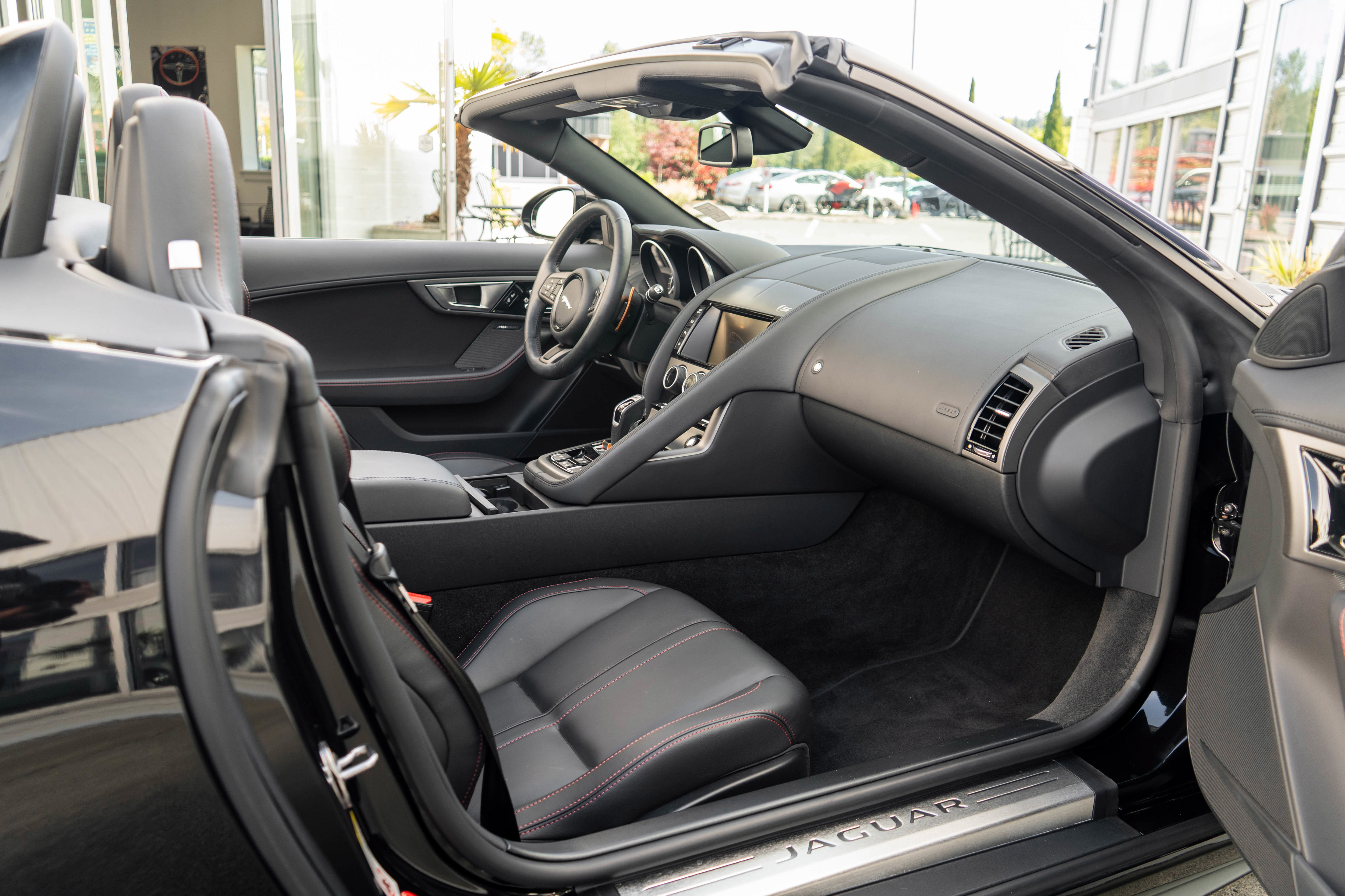 Used 2014 Jaguar F-TYPE S RWD image 23