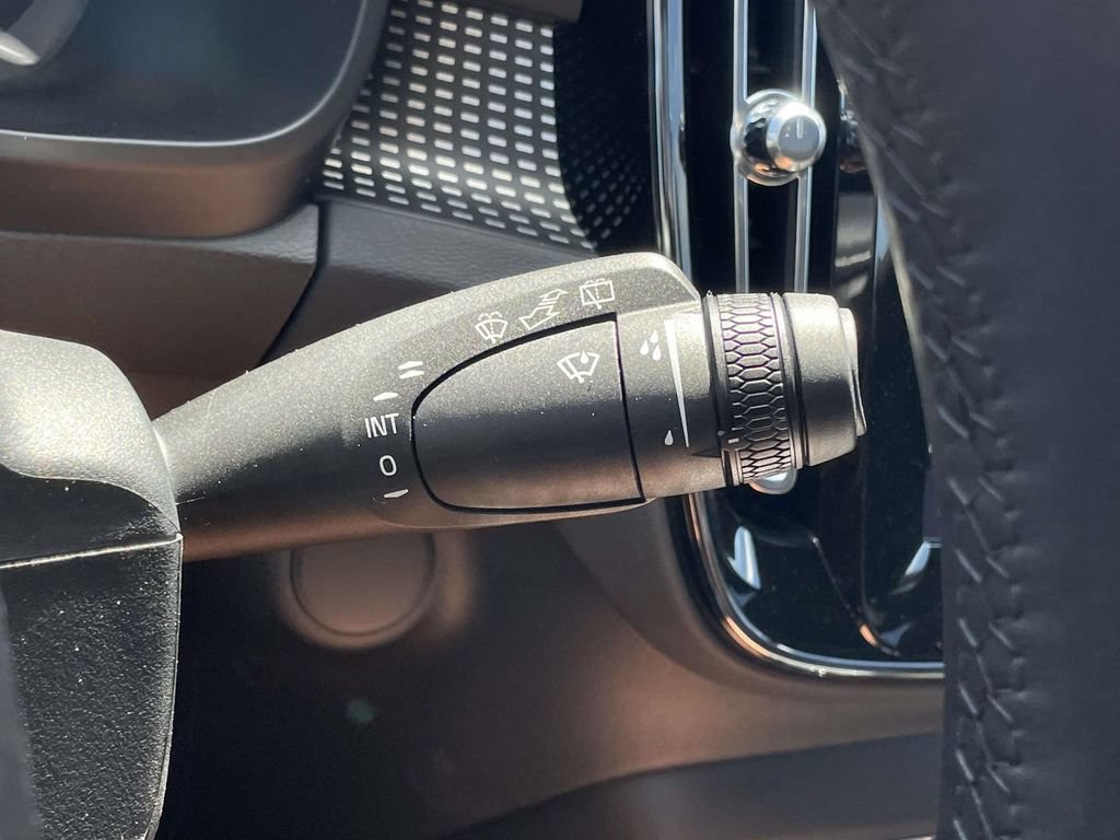 New 2026 Volvo EX40 Ultra AWD/4WD image 11