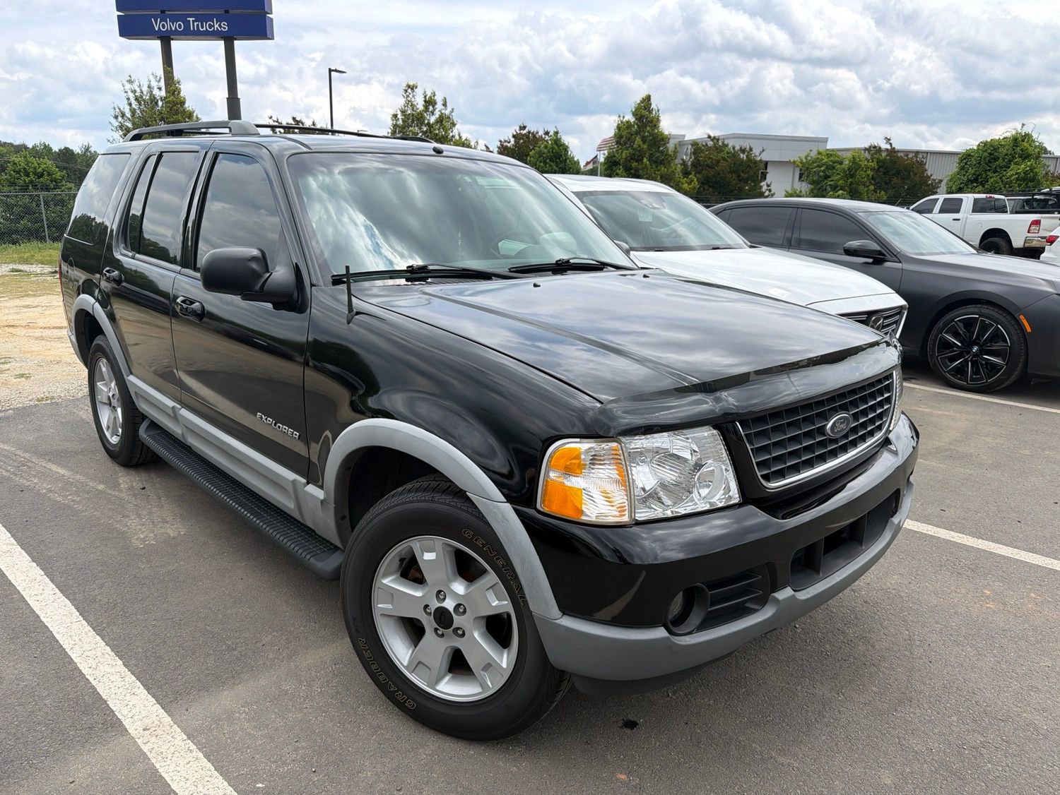 Used 2002 Ford Explorer XLT AWD/4WD image 4