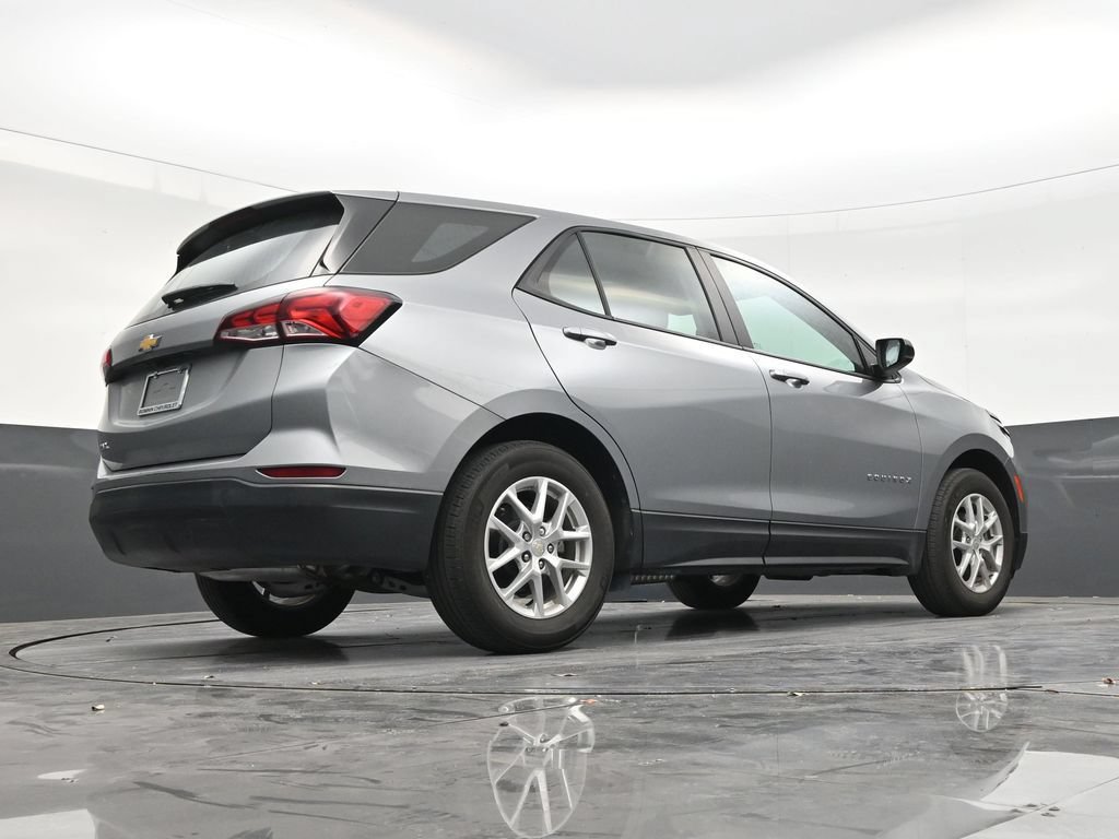 Used 2024 Chevrolet Equinox LS FWD image 24