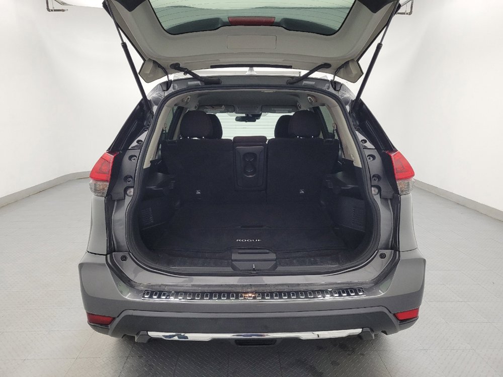 Used 2020 Nissan Rogue S w/ Special Edition Package FWD image 29