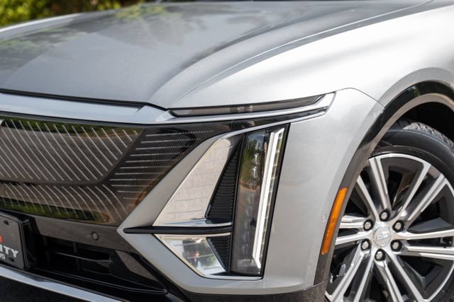 Used 2024 Cadillac Lyriq Luxury RWD image 4