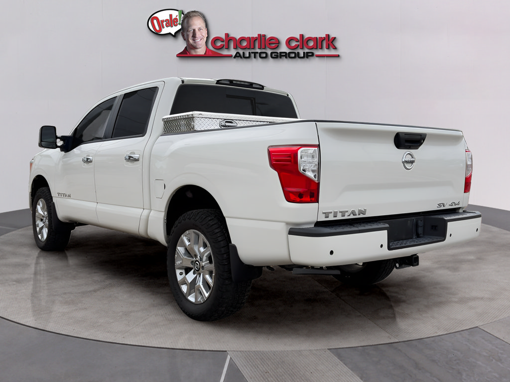 Used 2021 Nissan Titan SV w/ SV Convenience Package AWD/4WD image 3