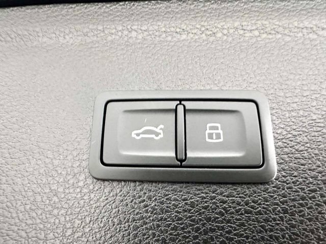 Certified 2024 Audi Q5 2.0T Premium Plus w/ Premium Plus Package AWD/4WD image 11