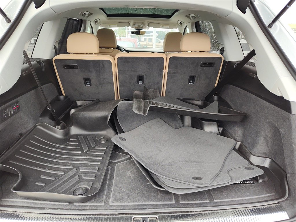 Used 2023 Audi Q7 3.0T Prestige image 9