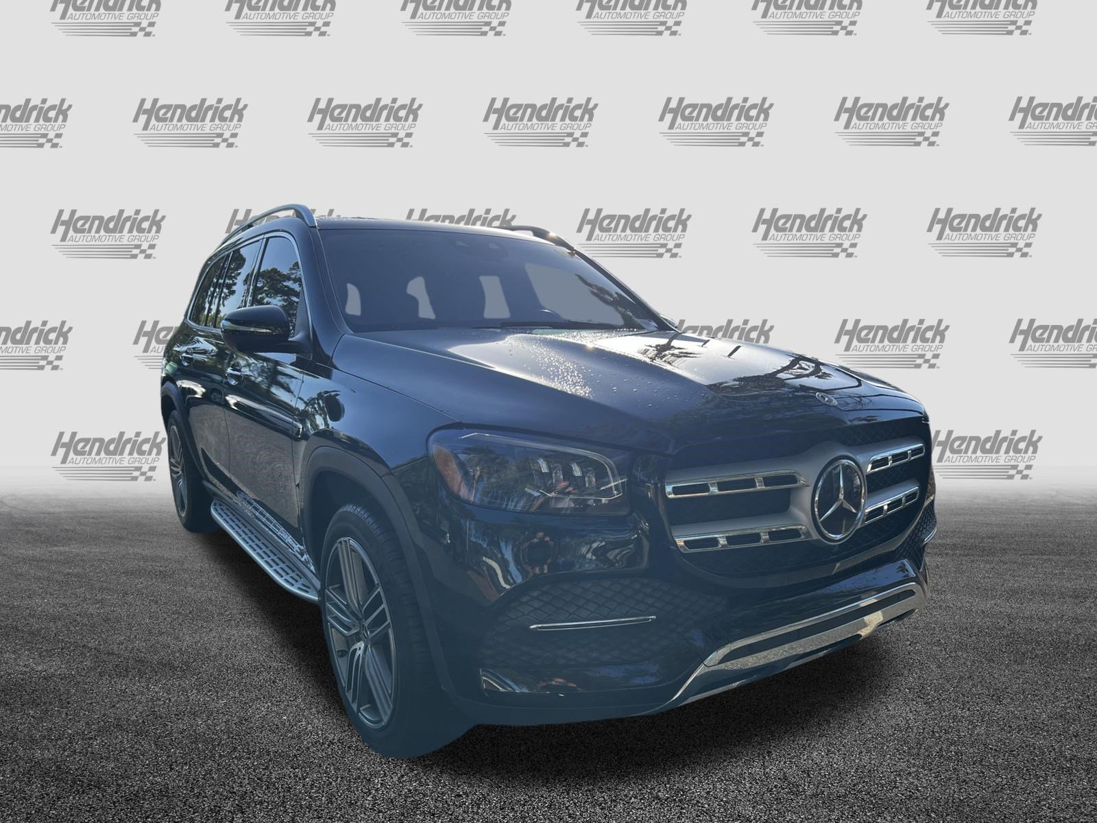 Used 2023 Mercedes-Benz GLS 450 4MATIC image 2