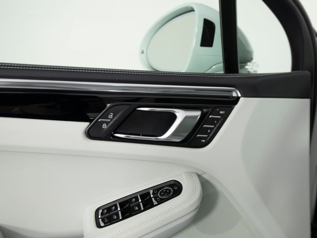 New 2026 Porsche Macan S image 20