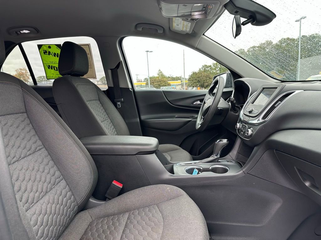 Used 2020 Chevrolet Equinox LT w/ LPO, Floor Liner Package image 12
